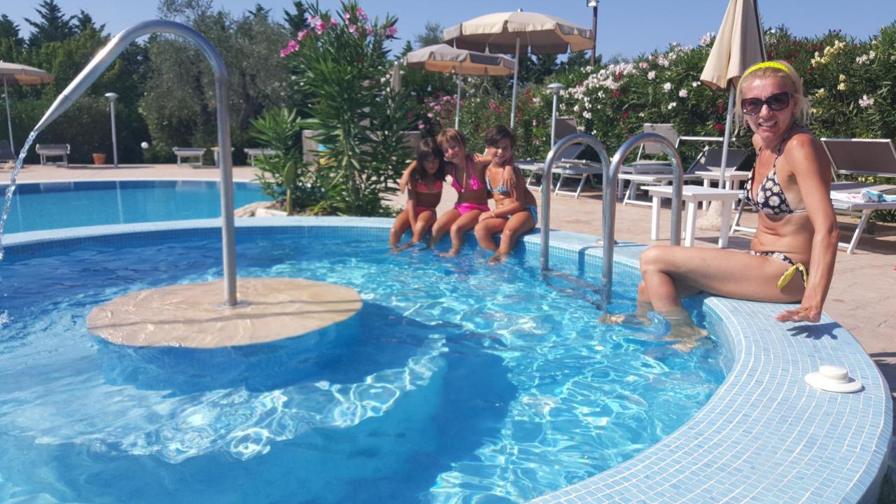 Agriturismo I Tesori Del Sud Vieste, Puglia ภายนอก รูปภาพ